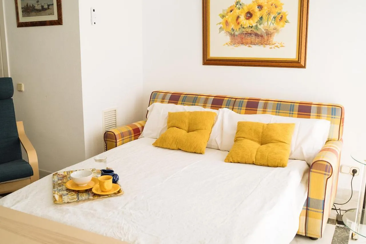 Apartment Komodo Marbella House - Bright Beachfront Duplex With Parking, Pool & Gym