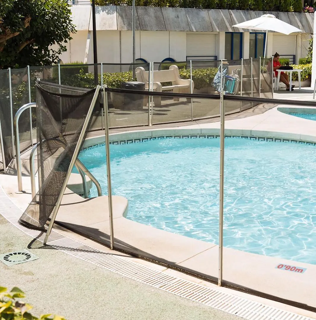 Komodo Marbella House - Bright Beachfront Duplex With Parking, Pool & Gym Spain