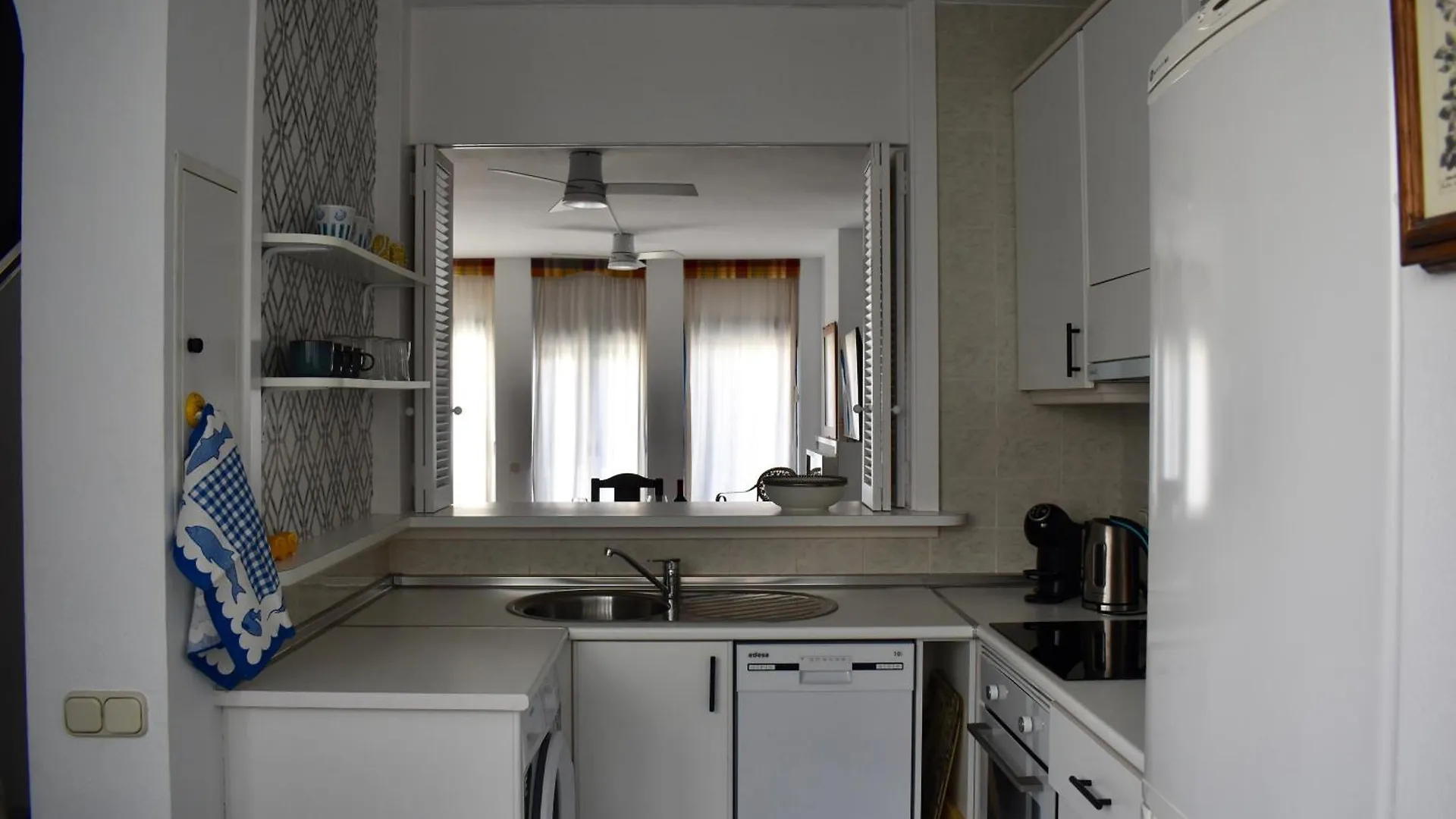 Komodo Marbella House - Bright Beachfront Duplex With Parking, Pool & Gym Apartamento