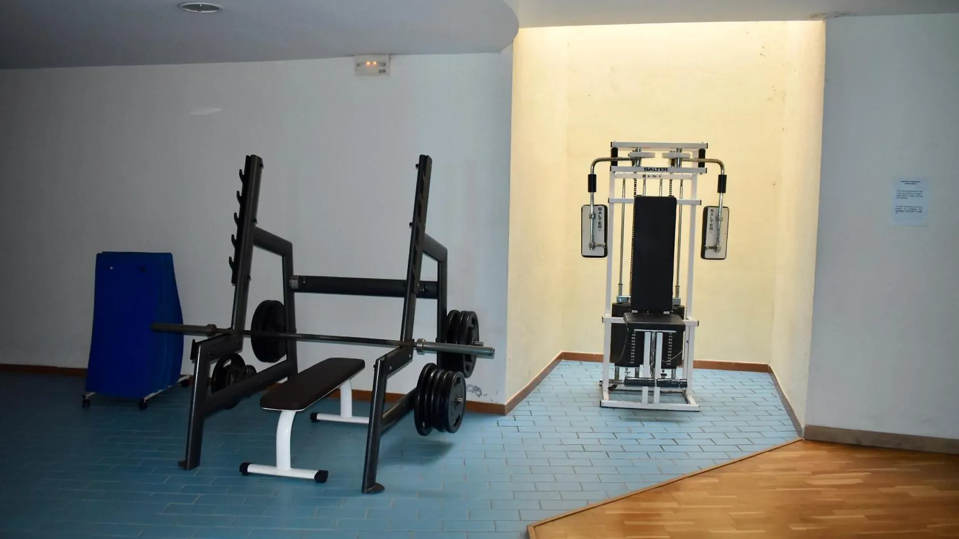 Komodo Marbella House - Bright Beachfront Duplex With Parking, Pool & Gym Apartment